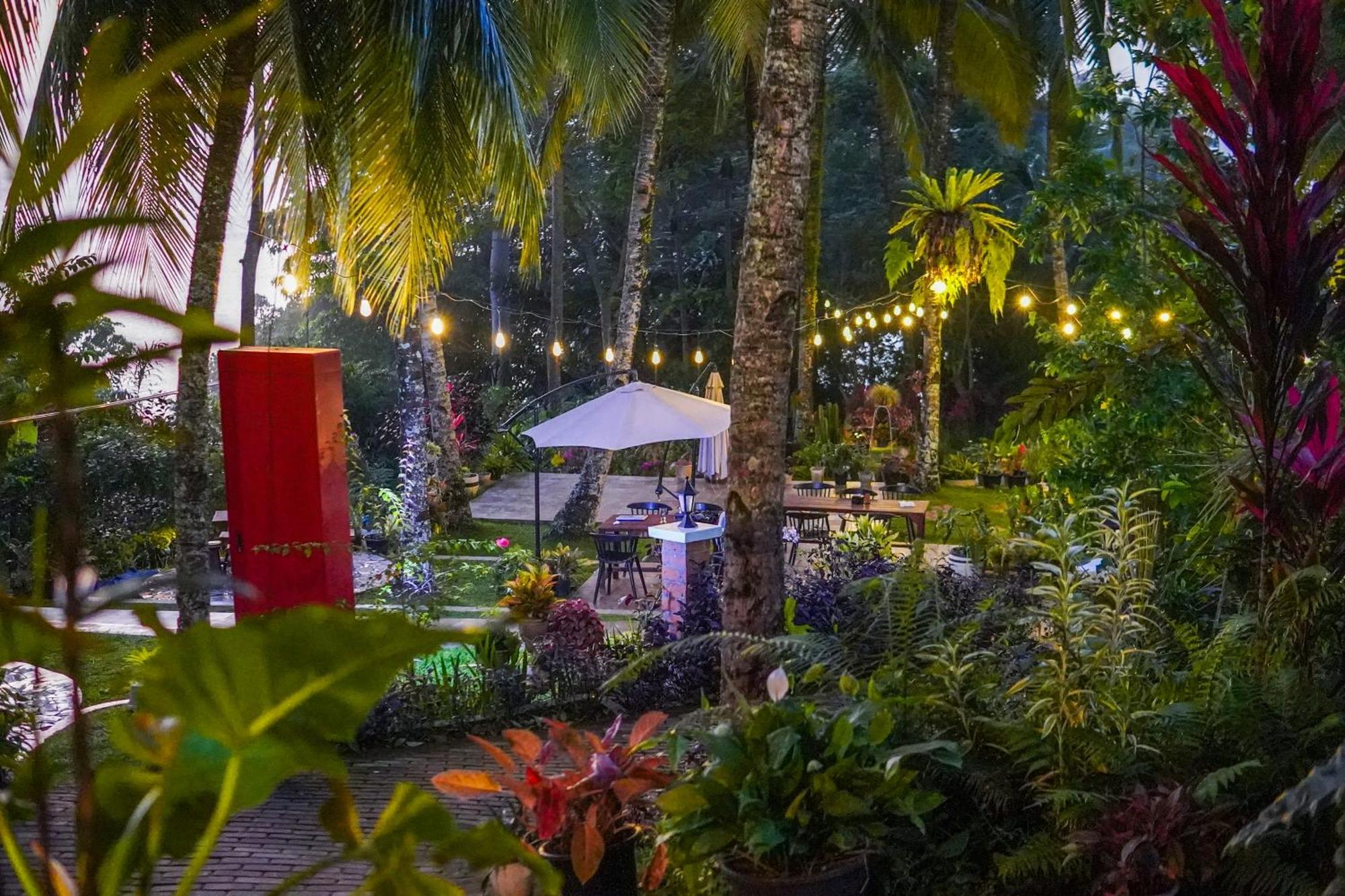 Air Manis Hillside Villa Cafe & Resto Padang  Extérieur photo